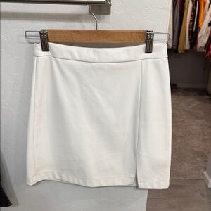 Abercrombie & Fitch leather white mini skirt xsmall
